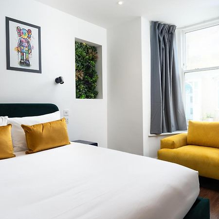 Room 1, Hotel Style Double Bedroom In マラザイオン エクステリア 写真